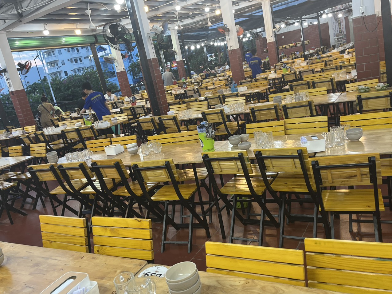 Dàn bể chứa hải sản tươi sống