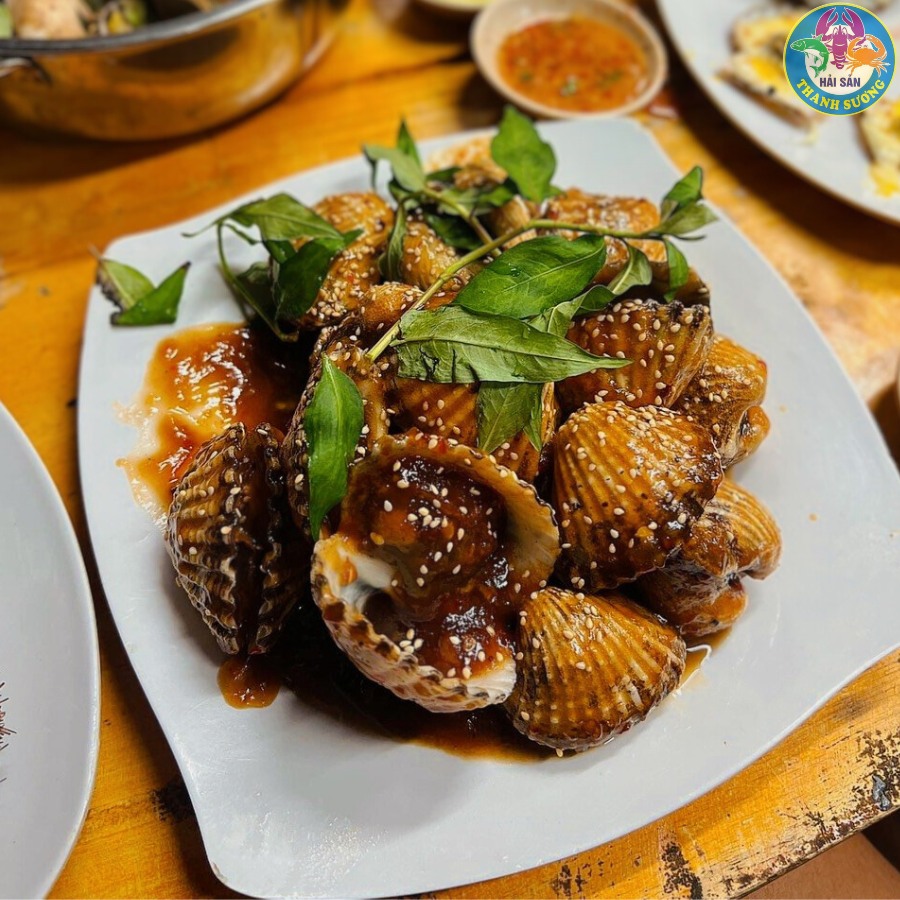 Món ăn hải sản tươi sống