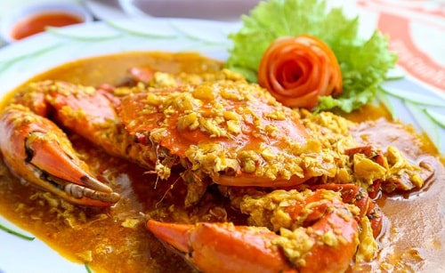 Cua biển chắc thịt sốt trứng muối